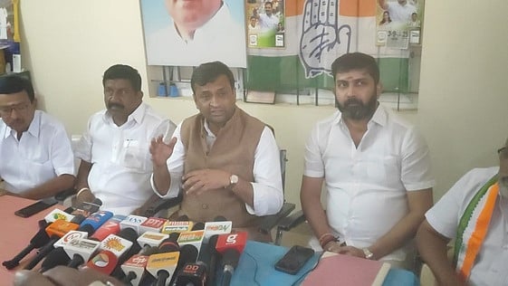 ‘காங்கிரஸில் இனி ஒளிவுமறைவின்றி
மாவட்டத் தலைவா்கள் தோ்வு’