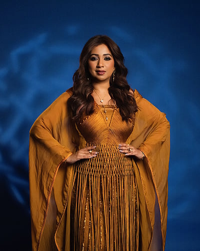 மெழுகு டாலு நீ... ஸ்ரேயா கோஷல்!