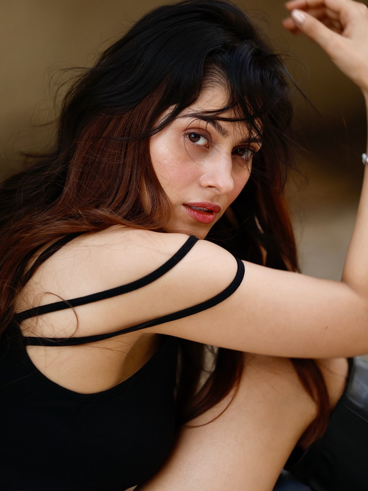 க்ளோஸ்அப்தான், கொஞ்சம்... அபர்ணா தீட்சித்!