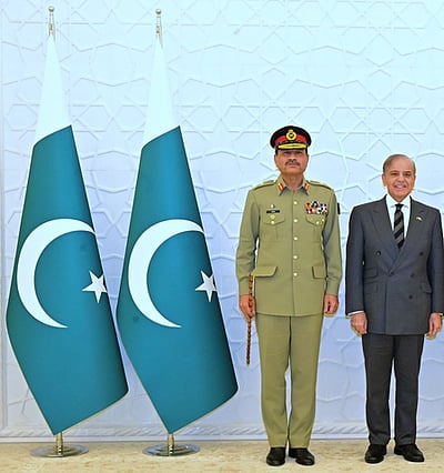 பாகிஸ்தானில் ராணுவ சர்வாதிகாரத்தை ஊக்குவிக்கும் அரசு! - எதிர்க்கட்சித் தலைவர்