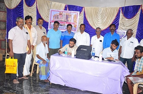 தீா்த்தமலையில் இலவச கண் சிகிச்சை முகாம்