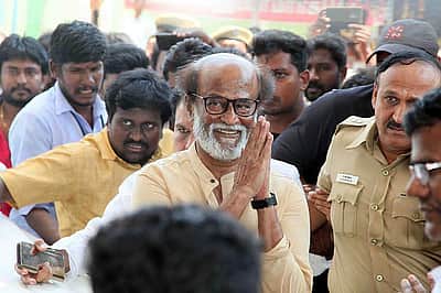 வாழ்நாள் சாதனையாளர் விருது! இந்திய சர்வதேச திரைப்பட விழாவில் ரஜினிகாந்துக்கு கௌரவம்!