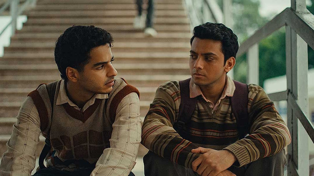 மறக்கவியலா பெருந்தொற்றை மயிலிறகால் வருடும் புலம்பெயர் தொழிலாளர்களின் கதை:   ஹோம்பவுண்ட்