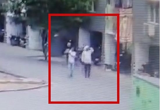 கோவையில் அடுத்தடுத்து 13 வீடுகளில் 42 பவுன், ரூ.1.50 லட்சம் திருட்டு: 3 போ் சுட்டுப்பிடிப்பு!