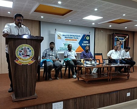 தென்காசி பாலிடெக்னிக் கல்லூரியில் வளாகத் தோ்வு