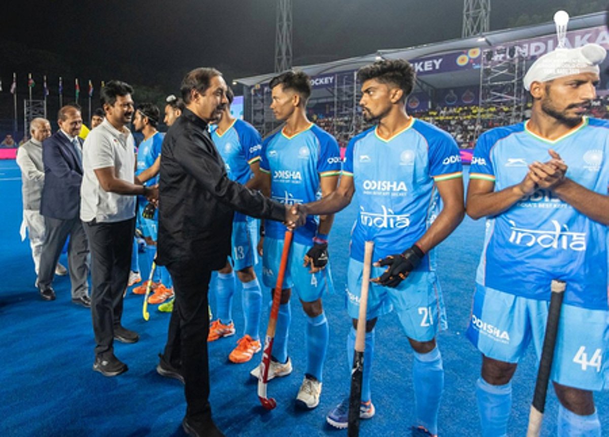 அபார வெற்றியுடன் தொடங்கியது இந்தியா