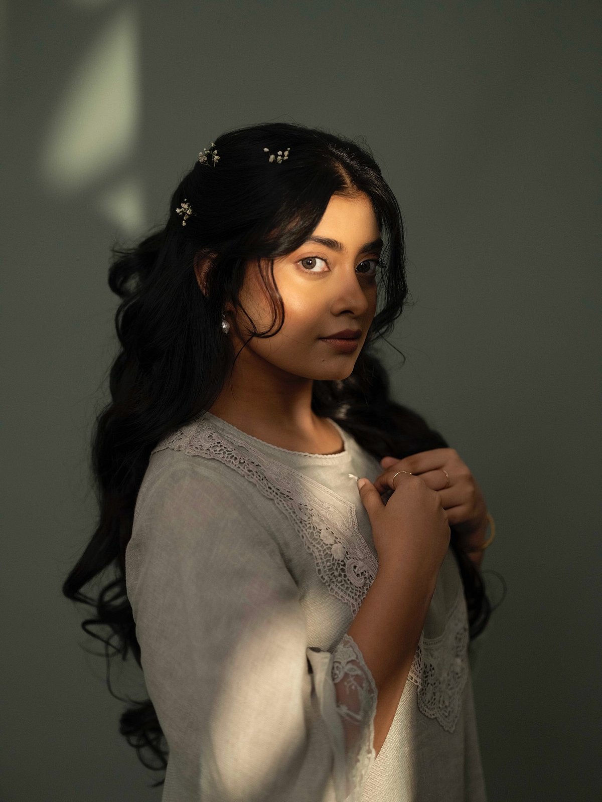 புரியாத புதிர்... அம்மு அபிராமி!