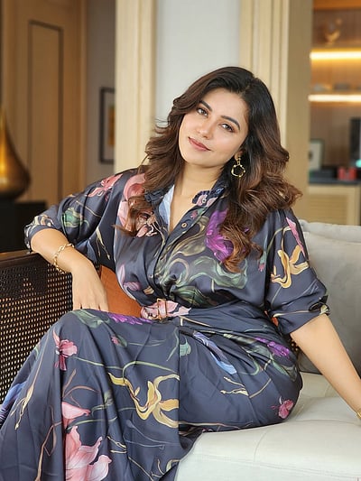 கொடியிடை... அஞ்சு குரியன்!