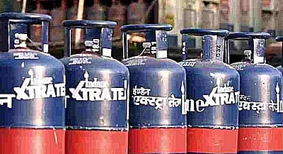 வர்த்தகப் பயன்பாட்டுக்கான சிலிண்டர் விலை குறைவு! 