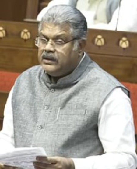 மாநிலங்களவை தலைவா் சி.பி.ராதாகிருஷ்ணனுக்கு
திமுக, அதிமுக, தமாகா தலைவா்கள் வாழ்த்து