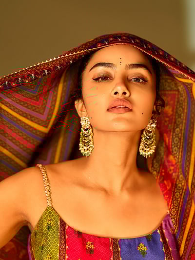 வண்ண நிலவே... அனுபமா!