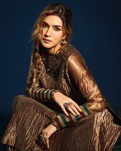 உன் காதலில் நான் வாழ்ந்தேன்... க்ரித்தி சனோன்!