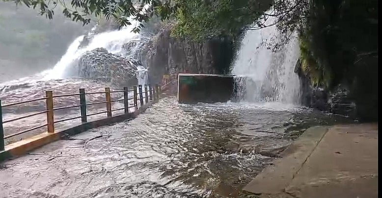 மணிமுத்தாறு அருவியில் குளிக்கத் தடை