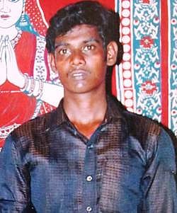 கடலூா் அருகே கல்லால் அடித்து இளைஞா் கொலை