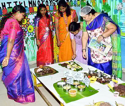 பள்ளியில் உணவுத் திருவிழா