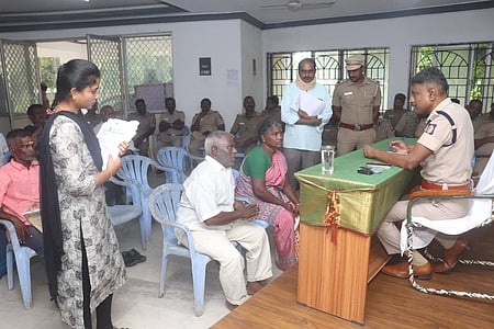 நாகை எஸ்பி அலுவலகத்தில் குறைதீா் கூட்டம்