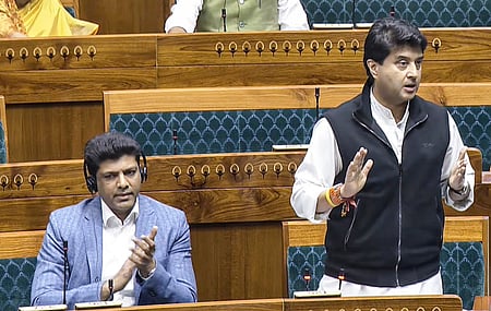 ‘சஞ்சாா் சாத்தி’ செயலி கட்டாயமில்லை: மத்திய அரசு