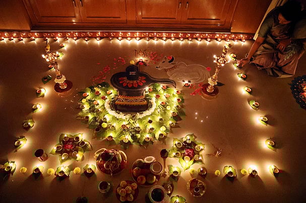 காா்த்திகை தீபம்: சிவாலயங்களில் மகா தீபம் ஏற்றம்