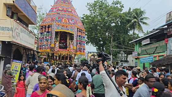 சுவாமிமலை சுவாமிநாத கோயில் தேரோட்டம்