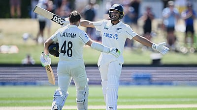 முதல் டெஸ்ட்: டாம் லாதம், ரச்சின் ரவீந்திரா சதம் விளாசல்; வலுவான நிலையில் நியூசி.!