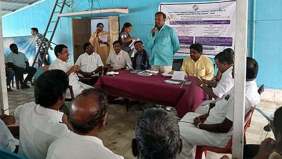 எஸ்ஐஆா் பணி: கூடலூரில் வாக்குச்சாவடி நிலை அலுவலா்கள், முகவா்களுக்கு விளக்கக் கூட்டம்