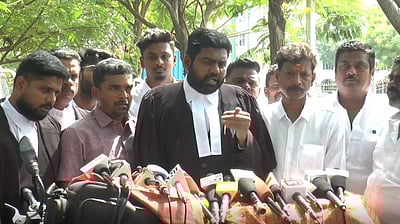 திருப்பரங்குன்றம் தீப விவகாரம்: இந்துக்களுக்கு எதிராக அரசு  செயல்படுகிறது - வழக்குரைஞர் குற்றச்சாட்டு