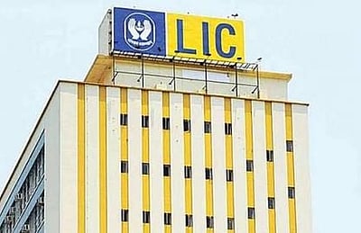 காப்பீட்டு சேவை: எல்ஐசி - யெஸ் வங்கி ஒப்பந்தம்