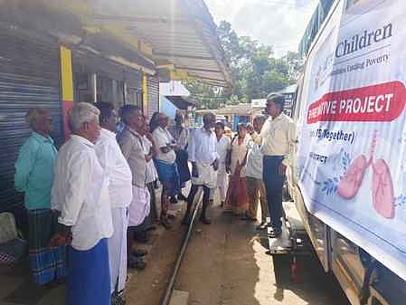 ஓவேலி பகுதியில் காசநோய் விழிப்புணா்வு மற்றும் பரிசோதனை முகாம்