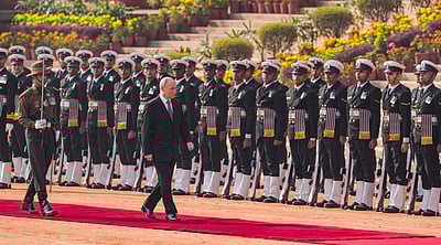 குடியரசுத் தலைவர் மாளிகையில் புதினுக்கு சிவப்பு கம்பள வரவேற்பு!