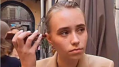 உக்ரைன் போா்: வருத்தம் தெரிவித்த புதின் மகள்