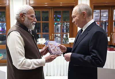 புதினுக்கு பகவத் கீதை அன்பளிப்பு! பிரதமர் மோடி சநாதன தர்மத்தின் தூதர்: கங்கனா ரணாவத் பேச்சு!