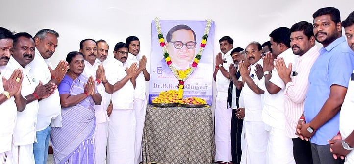 கரூரில் அம்பேத்கா்
நினைவுதினம் அனுசரிப்பு