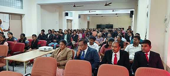 பெண்களுக்கு எதிரான பாலியல்
துன்புறுத்தல் சட்டம் குறித்து விழிப்புணா்வு