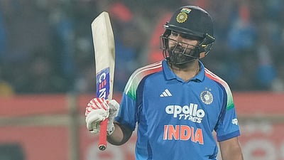 சர்வதேச கிரிக்கெட்டில் 20000 ரன்களைக் கடந்த ரோஹித் சர்மா!