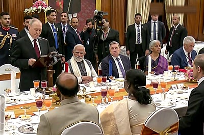 புதின் வருகையையொட்டி இப்படியெல்லாம் செய்வீர்களா? ரஷிய பத்திரிகையாளர்கள் அதிருப்தி!