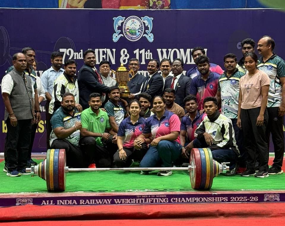 தேசிய பளுதூக்கும் போட்டி:
தெற்கு ரயில்வே அணி சாம்பியன்