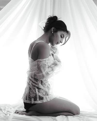 மலரில் மலர்ந்த கனவு... அய்ரா கிருஷ்ணா! 