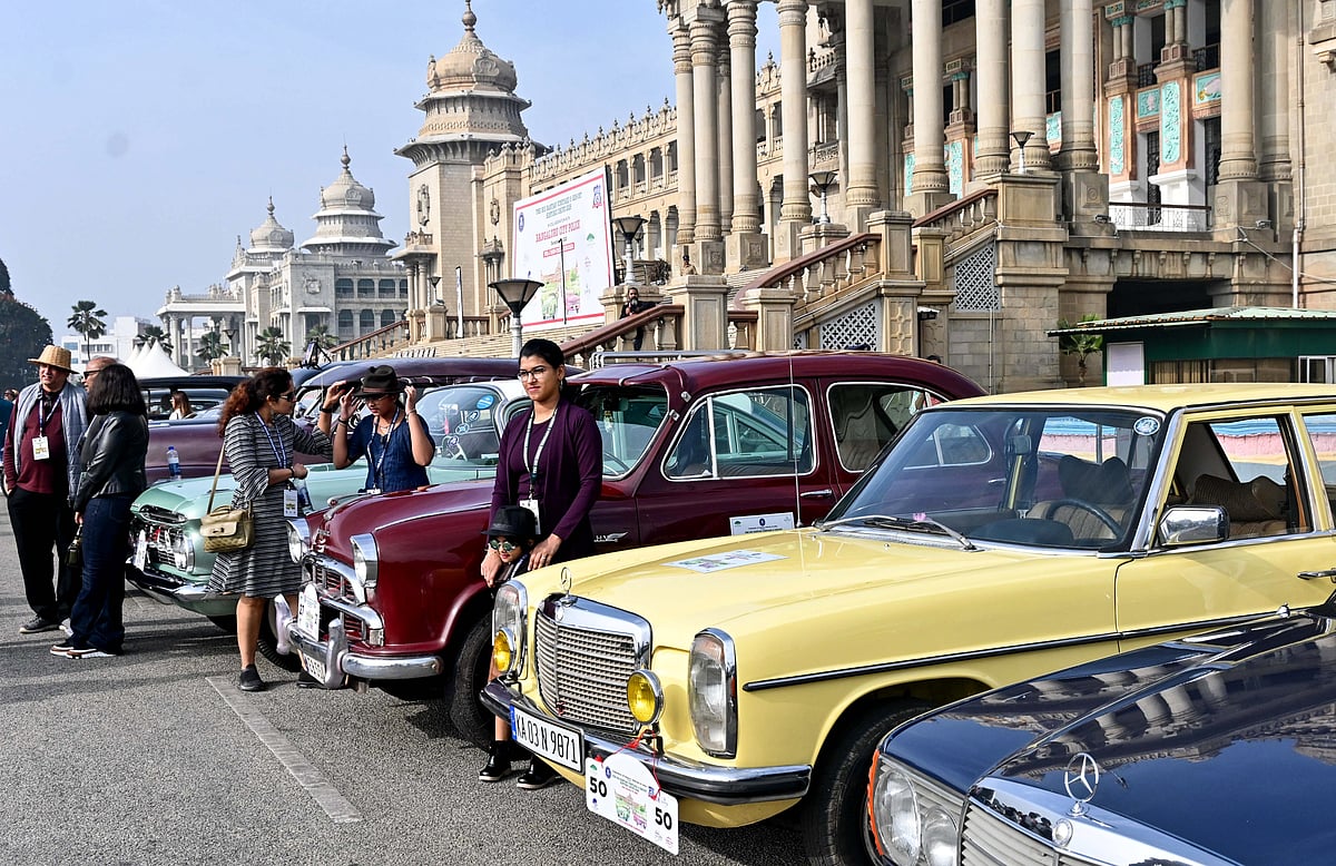 விண்டேஜ் கார் பேரணி - புகைப்படங்கள்