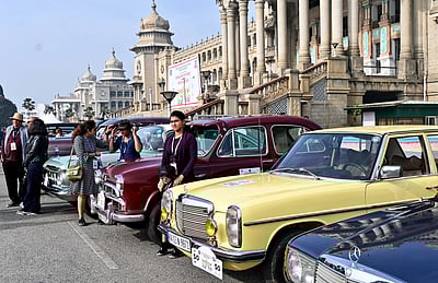 விண்டேஜ் கார் பேரணி - புகைப்படங்கள்