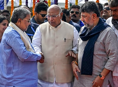 கர்நாடகத்தில் முதல்வர் மாற்றம்? ‘காங்கிரஸ் தலைமை எடுக்கும் முடிவுக்கு உடன்படுவேன்’ - சித்தராமையா