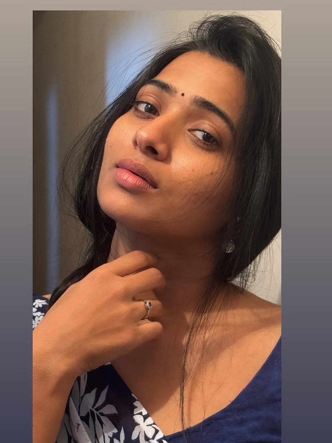 எளிமை நிறைய பேசும்... ரேகா நிரோஷா!