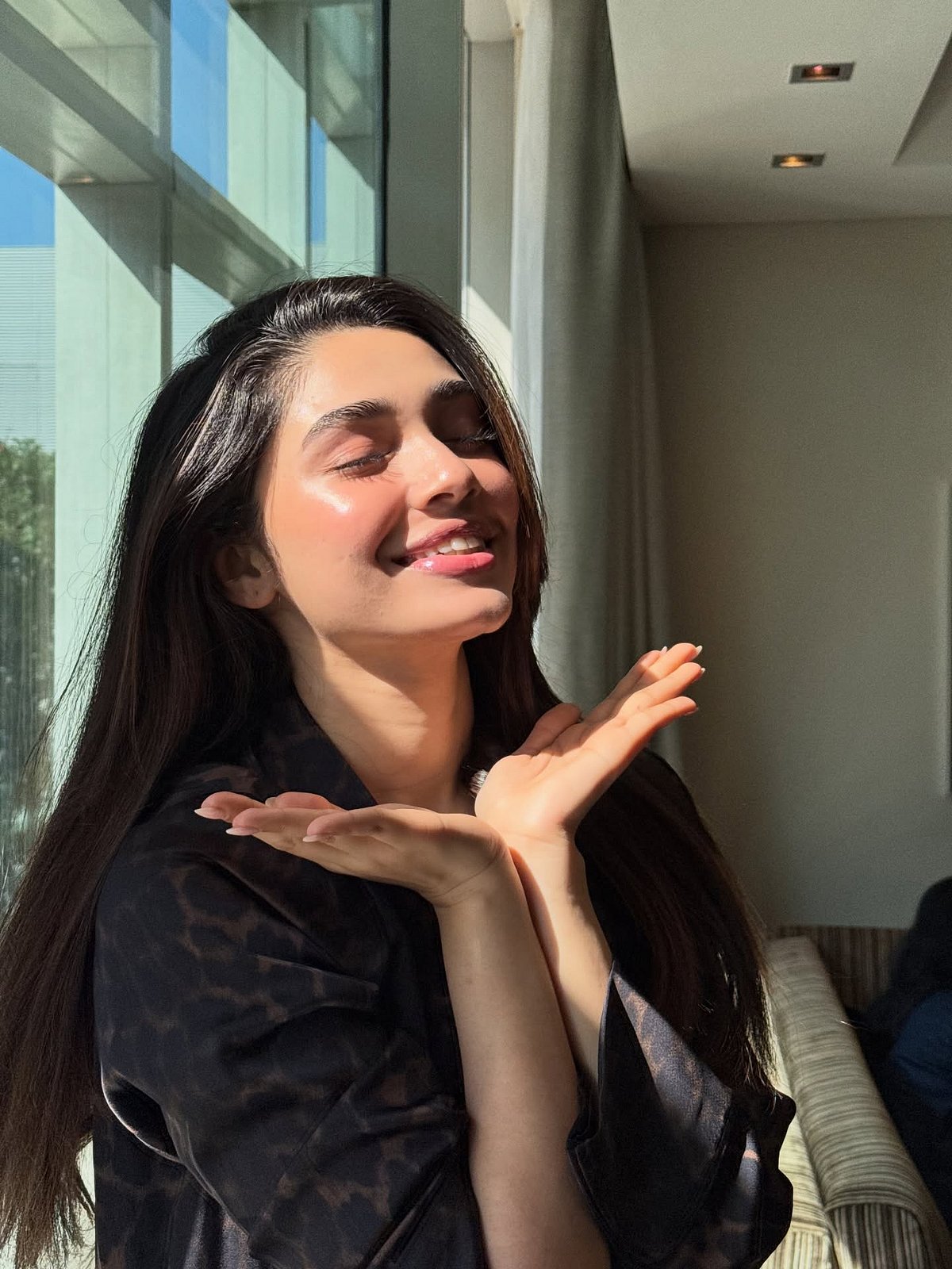 மெய்யழகு பேசும் மொழி... கீர்த்தி ஷெட்டி!