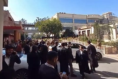 40 நாள்களில் 4வது முறை.. ராஜஸ்தான் உயர் நீதிமன்ற அறைகளை காலிசெய்யும் நீதிபதிகள்!