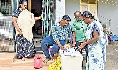 எஸ்ஐஆர்: படிவம் சமா்ப்பிக்க இன்று கடைசி நாள்!