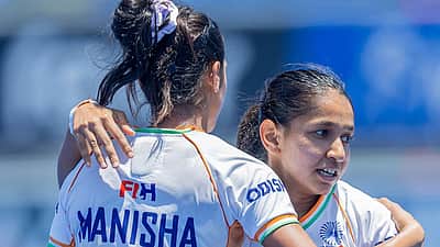 ஜூனியா் மகளிா் உலகக் கோப்பை ஹாக்கி: உருகுவேயை வீழ்த்தியது இந்தியா