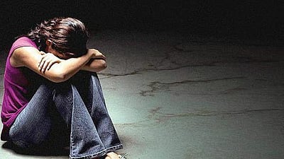 அலுவலகத்துக்கு 40 நிமிடங்கள் முன்கூட்டியே சென்றதால் பெண் பணிநீக்கம்!