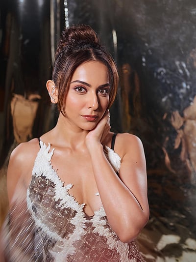 மங்காத அழகு... ரகுல் ப்ரீத்!