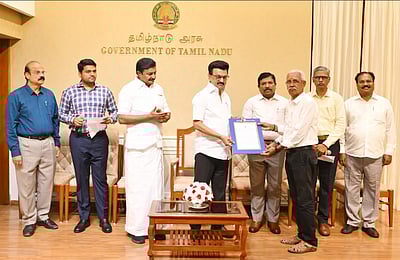 ஓய்வு பெற்ற பத்திரிகையாளர்களுக்கு மாதம் ரூ.12,000 ஓய்வூதியம்: ஆணைகளை வழங்கிய முதல்வர் ஸ்டாலின்!