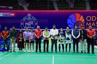 ஒடிஸா மாஸ்டா்ஸ் சூப்பா் 100 பாட்மின்டன்: 3-ஆவது சுற்றில் உன்னதி, தருண்!