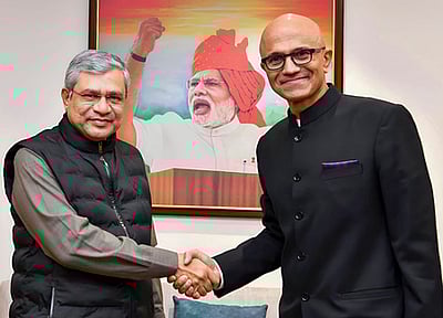 இந்தியாவில் அதிக வேலைவாய்ப்பு: மைக்ரோசாஃப்ட் - தொழிலாளா் அமைச்சகம் ஒப்பந்தம்!